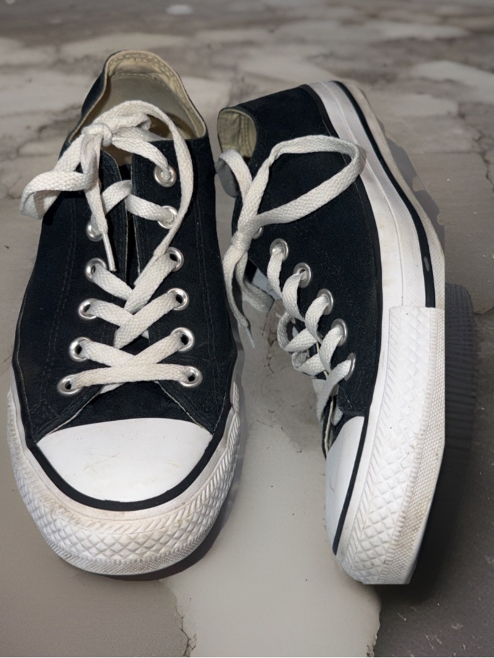 CONVERSE BLACK Shoes ALL STAR Chuck Taylors Men 6, Women 8, Lace Up Low Tops, 39